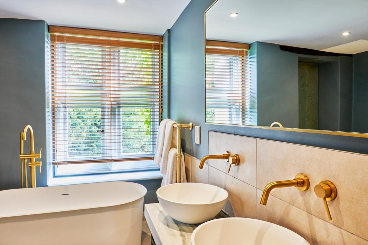 Ockenden Manor Hotel & Spa Cuckfield Екстериор снимка