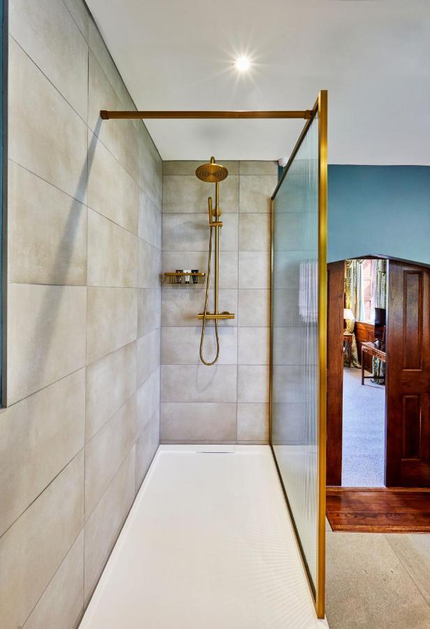 Ockenden Manor Hotel & Spa Cuckfield Екстериор снимка