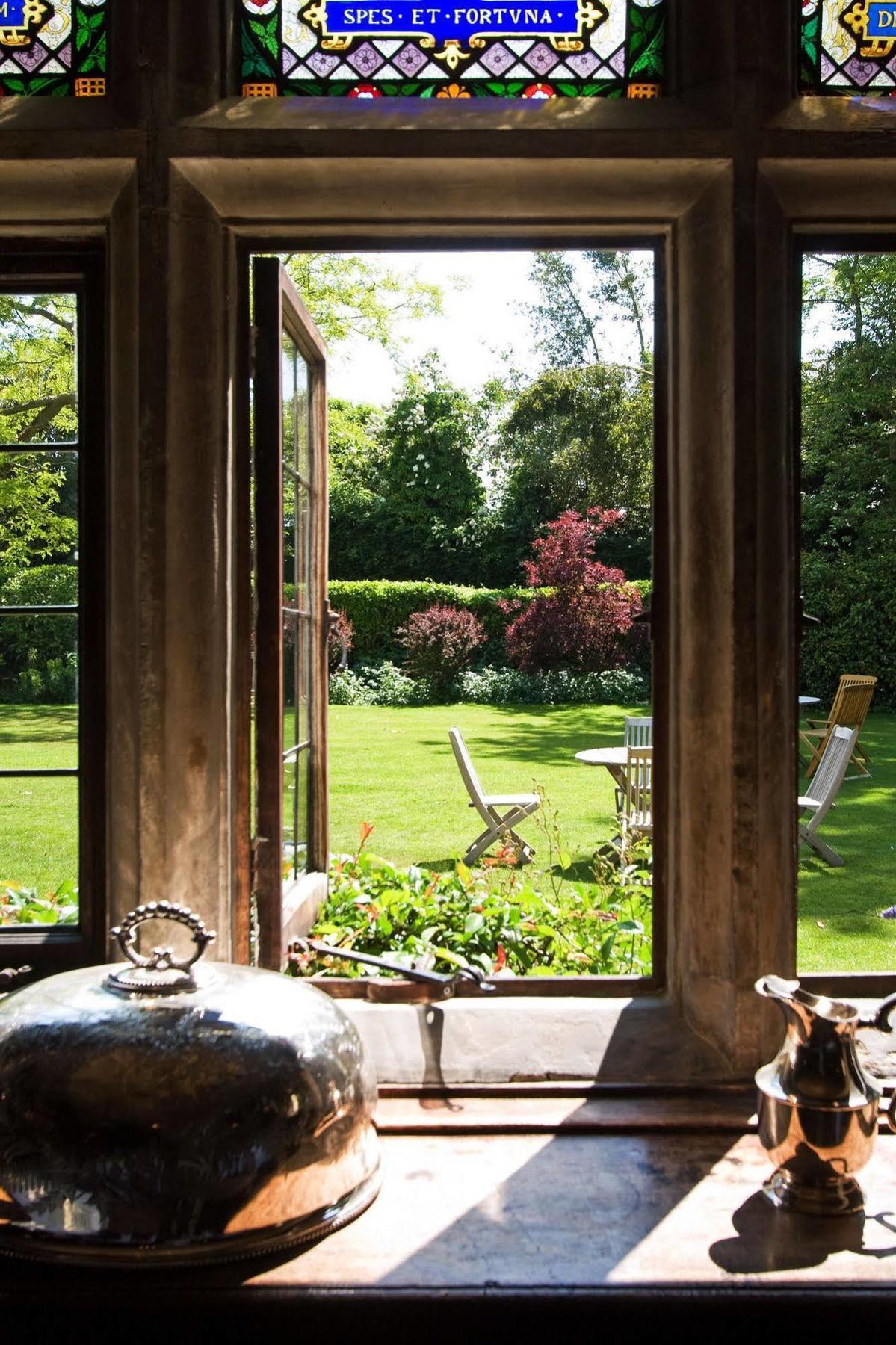Ockenden Manor Hotel & Spa Cuckfield Екстериор снимка