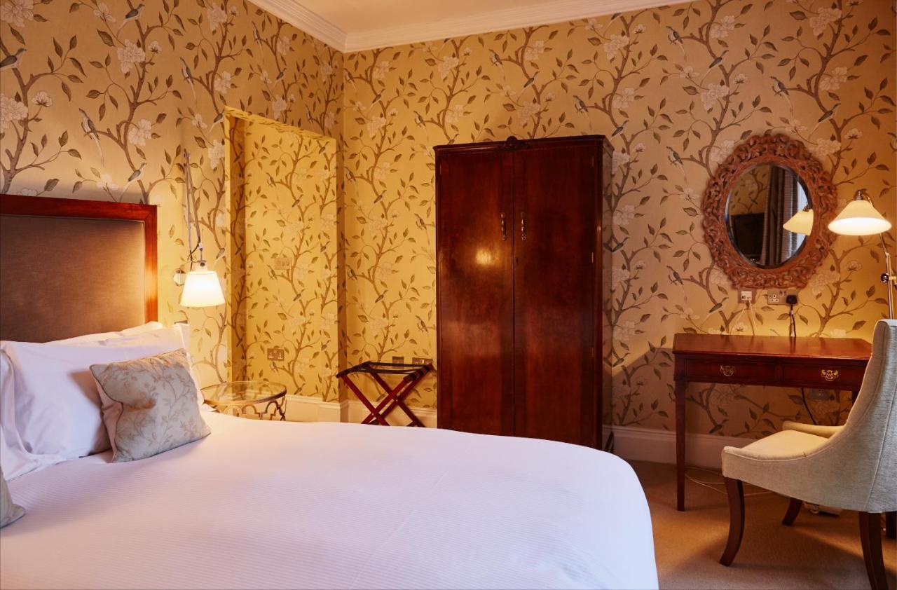 Ockenden Manor Hotel & Spa Cuckfield Екстериор снимка