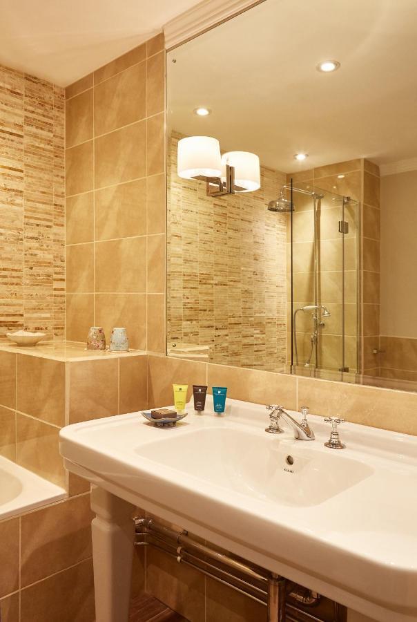 Ockenden Manor Hotel & Spa Cuckfield Екстериор снимка